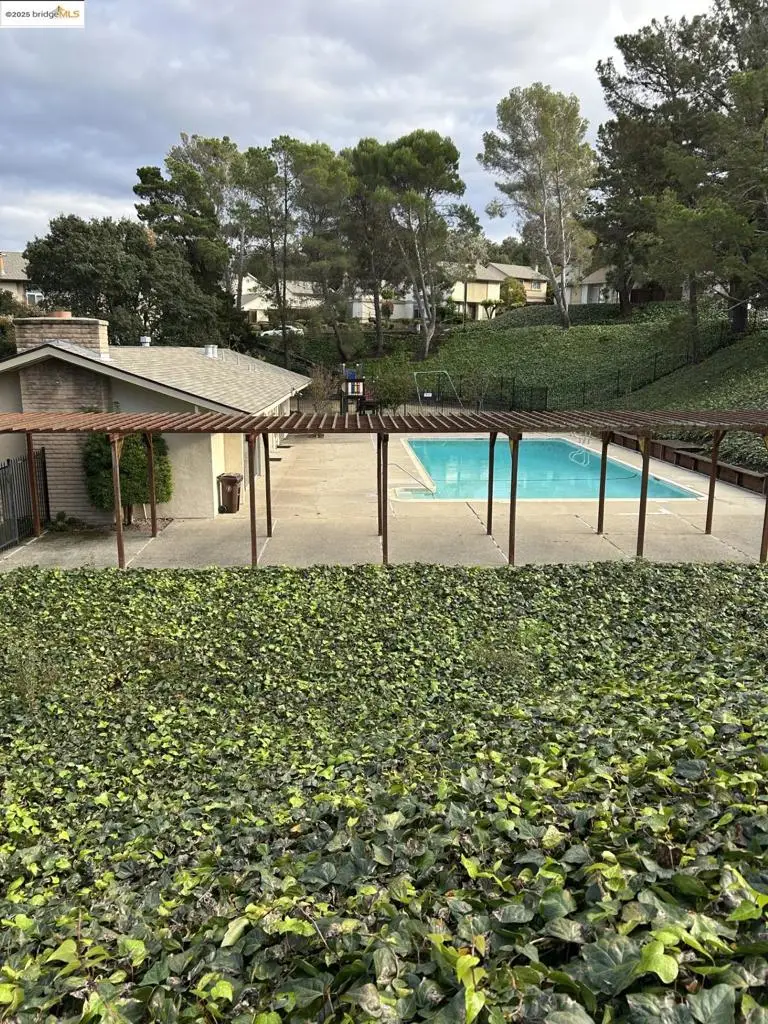 1363 Ridgecrest Rd, Pinole, CA 94564 - Image #3