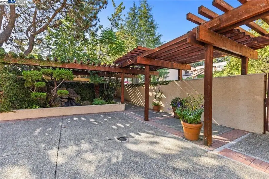 25912 Hayward Blvd #Unit 204, Hayward, CA 94542 - #2