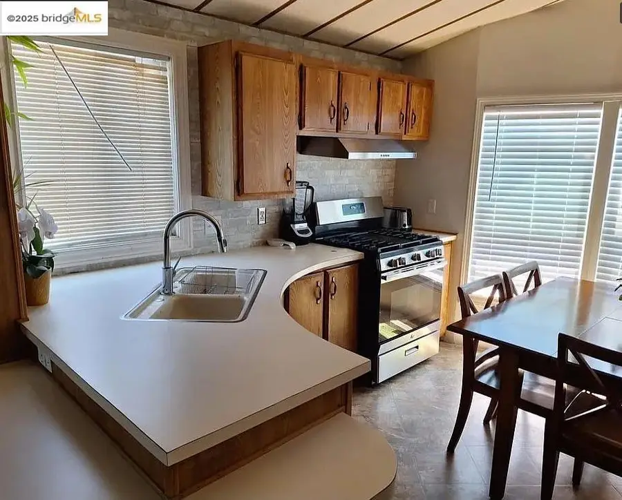 1153 Rumrill Blvd, San Pablo, CA 94806 - Image #2