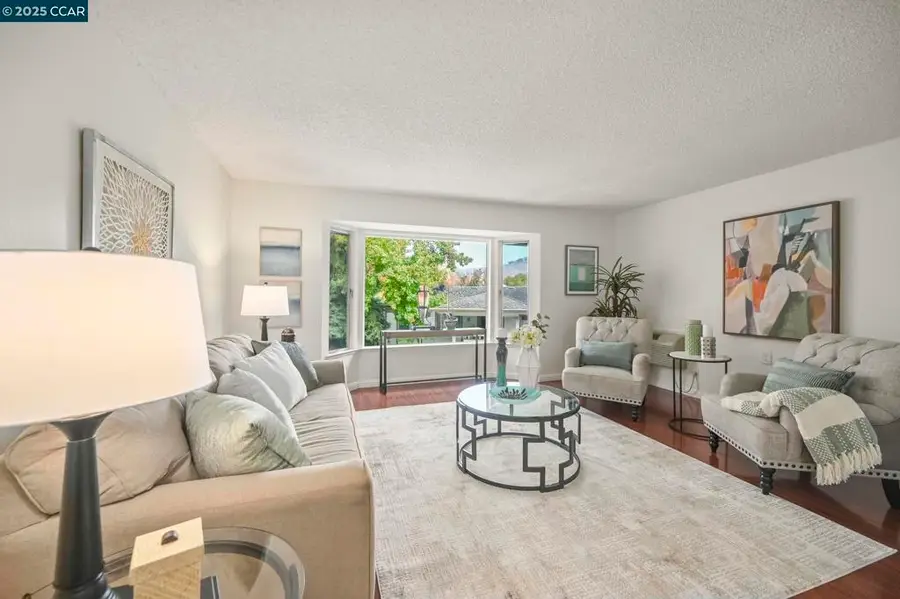 3465 Tice Creek Dr #4, Walnut Creek, CA 94595 - Image #3