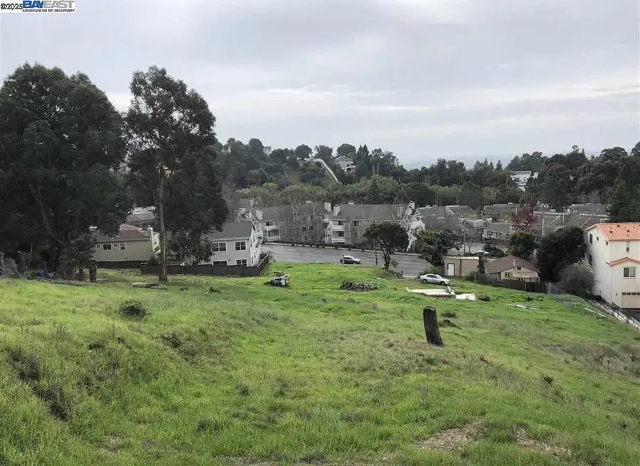 26660 Hayward Blvd, Hayward, CA 94542 - Image #2