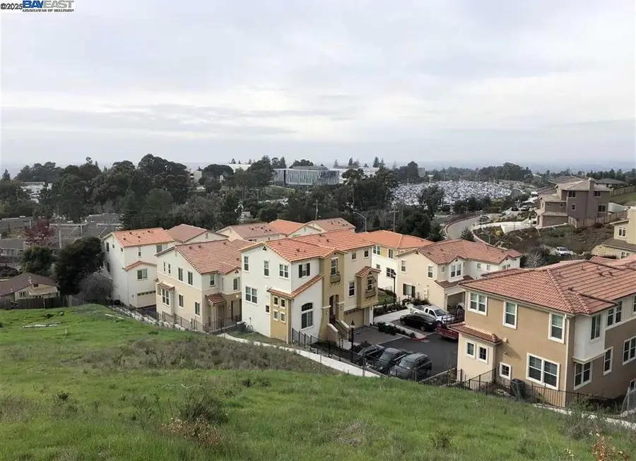 26660 Hayward Blvd, Hayward, CA 94542 - Image #3