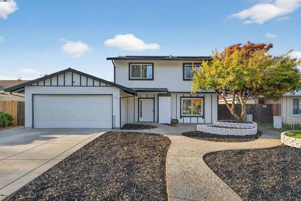312 Lance Dr, Vacaville, CA 95687 - Image #1