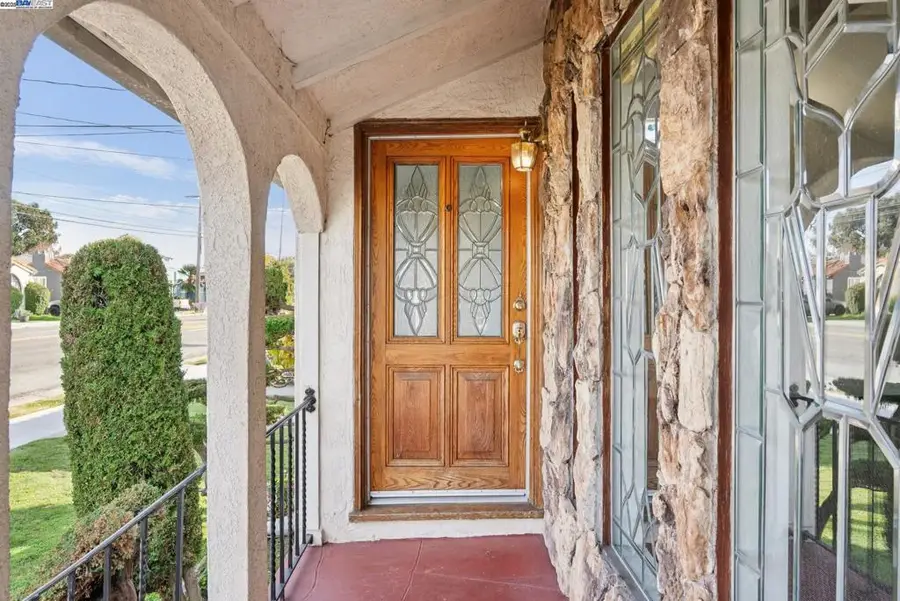 2804 Otis Dr, Alameda, CA 94501 - Image #2