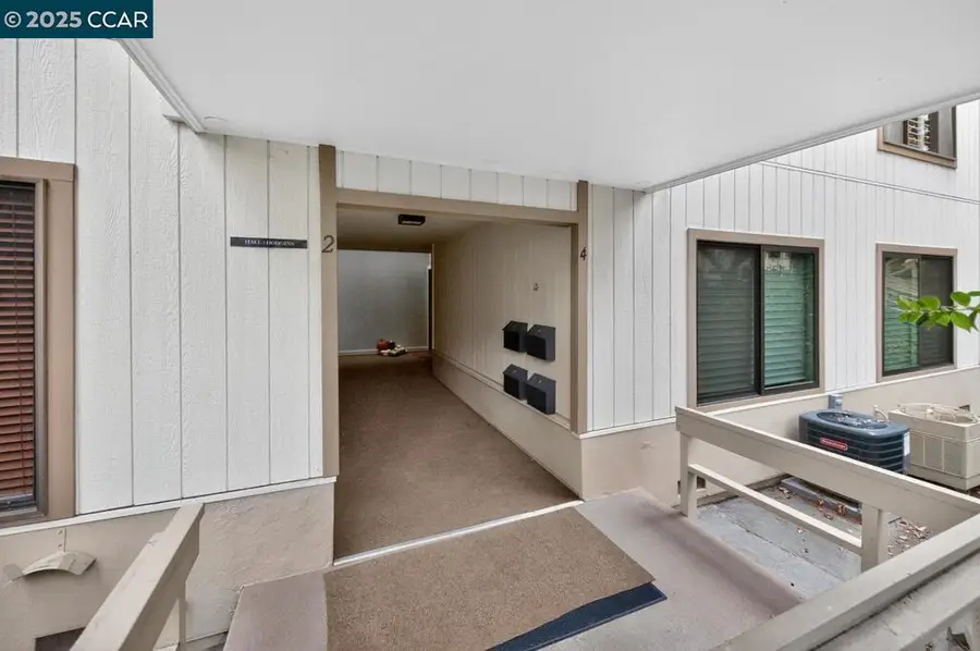 1400 Ptarmigan Dr #2, Walnut Creek, CA 94595 - Image #3