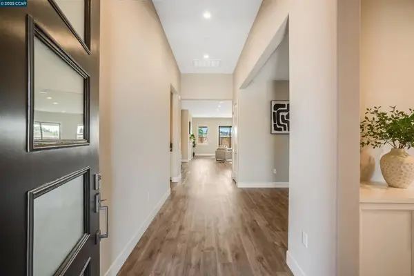 3137 Phoenix Ave, Tracy, CA 95377