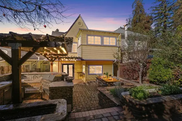 3340 Harrison St, Oakland, CA 94611