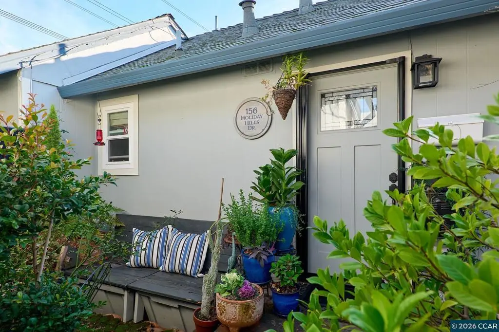 156 Holiday Hills Dr, Martinez, CA 94553 - Image #1