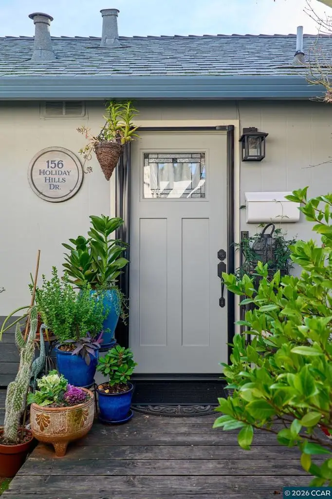 156 Holiday Hills Dr, Martinez, CA 94553 - Image #3