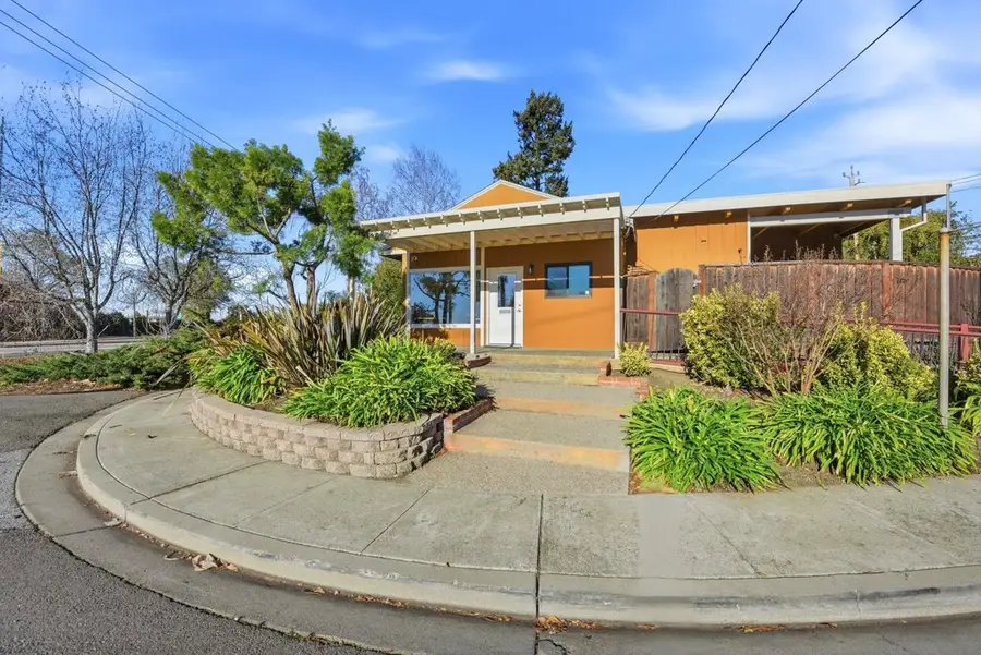 16251 Carolyn St, Castro Valley, CA 94578 - Image #2