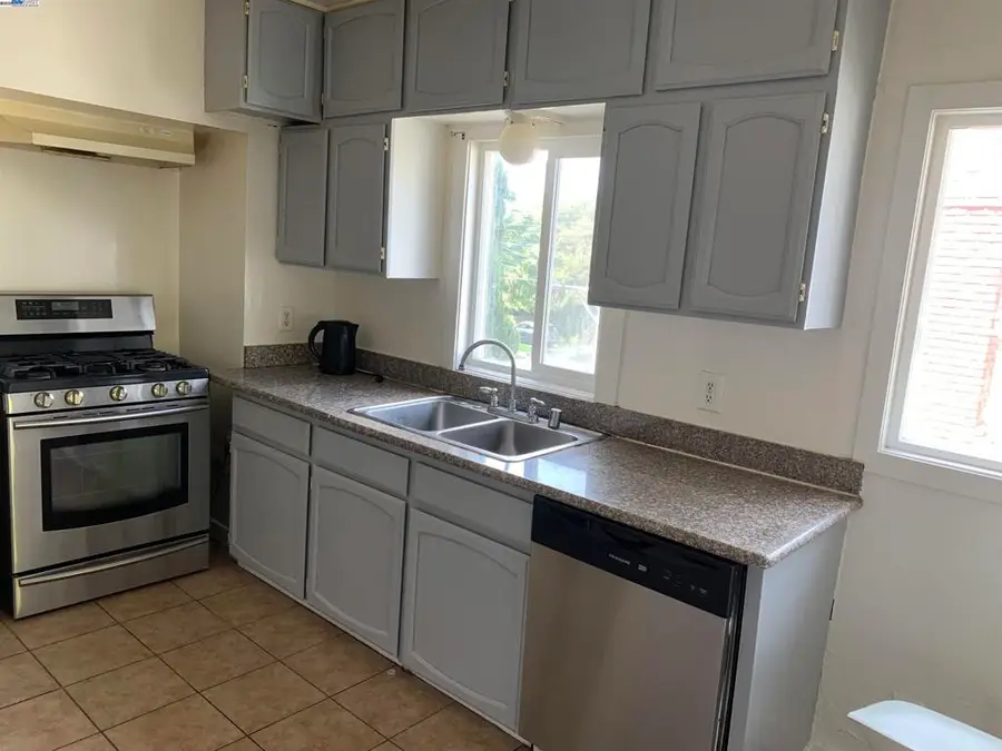 9380 9380 Thermal St., Oakland, CA 94605 - #2