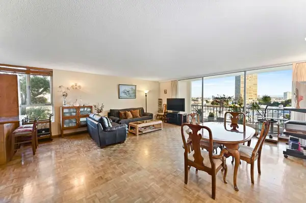 320 320 Lee St #405, Oakland, CA 94610