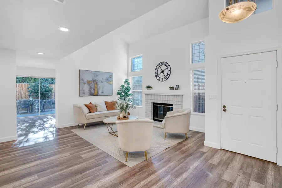 1681 Holly Cir, Pleasanton, CA 94566 - Image #3