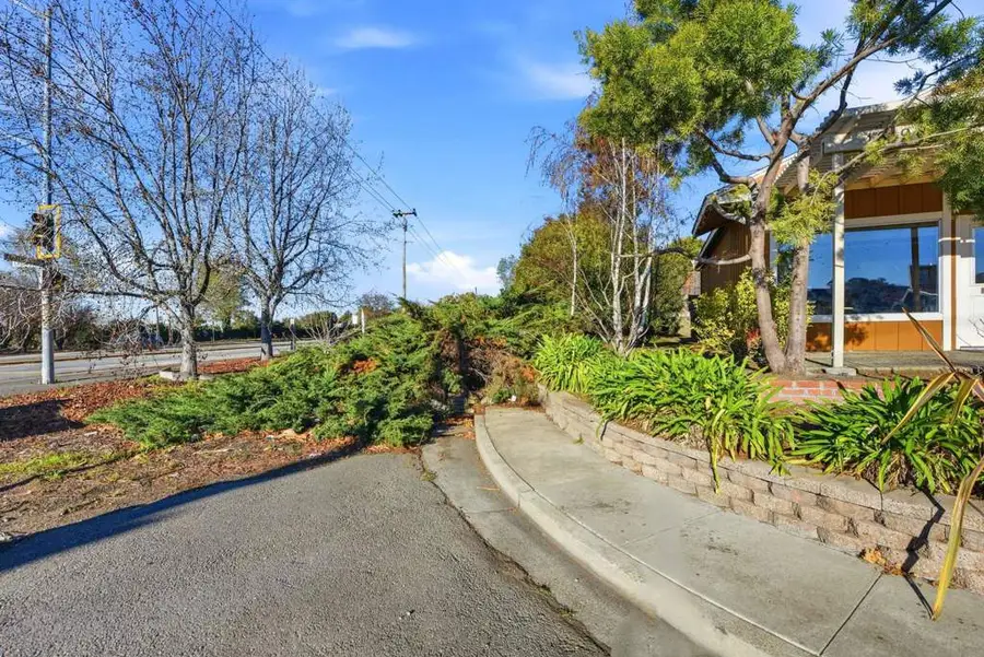 16251 Carolyn St, Castro Valley, CA 94578 - Image #3