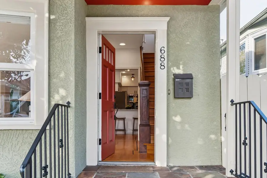 688 688 57th St, Oakland, CA 94609 - Image #3