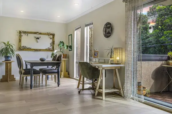 407 407 Orange St #410, Oakland, CA 94610