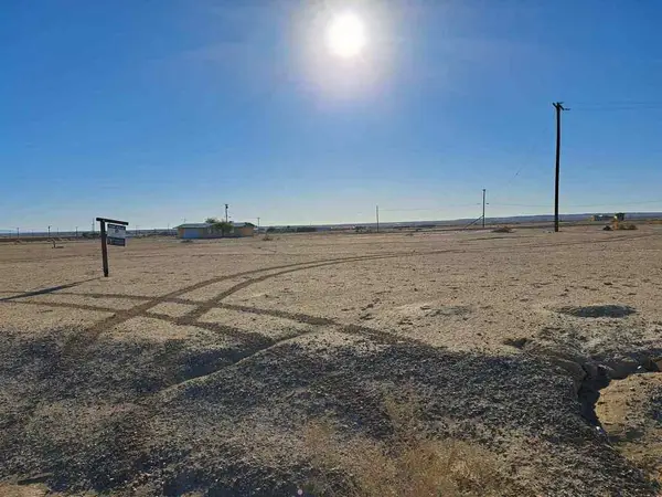 1213 Marshall Ave, Thermal, CA 92274