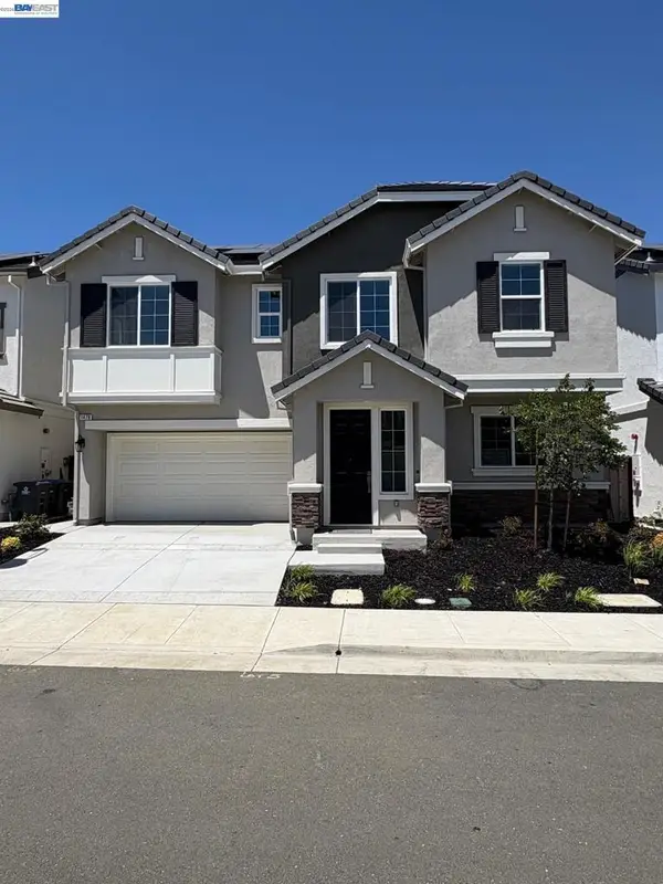 1476 Monument Ln, Fairfield, CA 94533