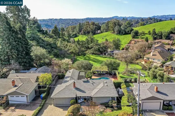 1375 El Curtola Blvd, Lafayette, CA 94549