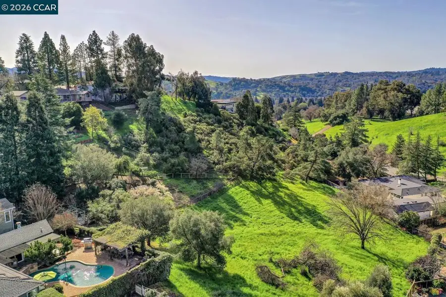 1375 El Curtola Blvd, Lafayette, CA 94549 - Image #2