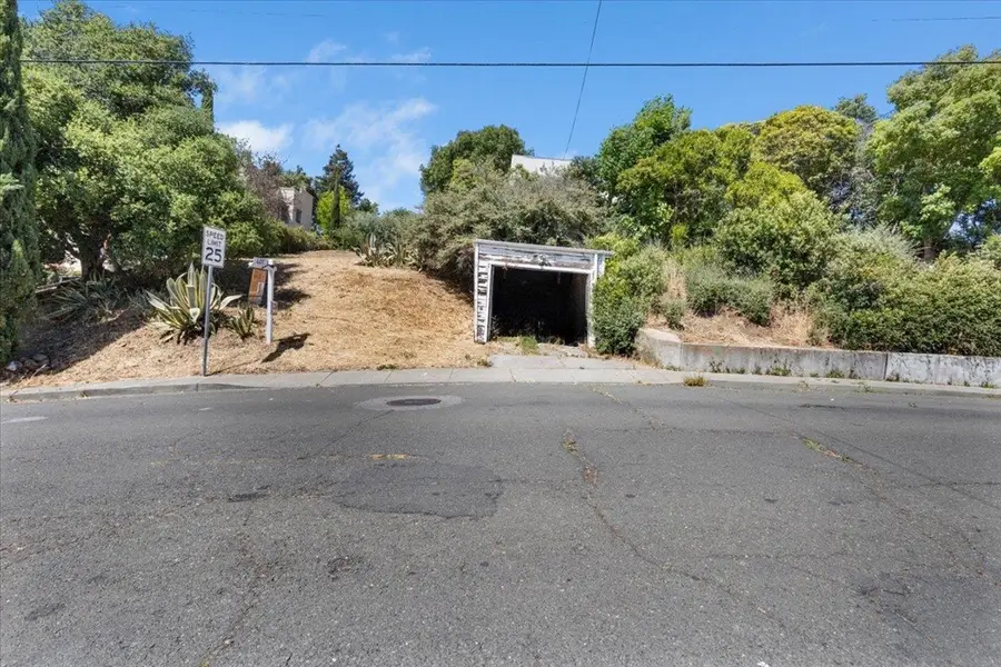516 Hichborn Street, Vallejo, CA 94590 - #2