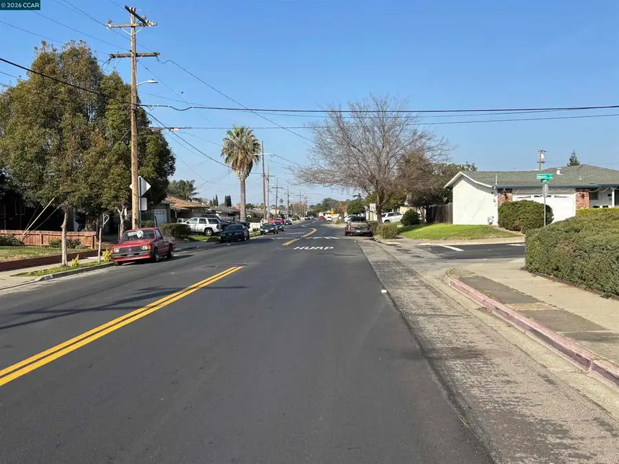 1304 E 13th St, Antioch, CA 94509 - #2