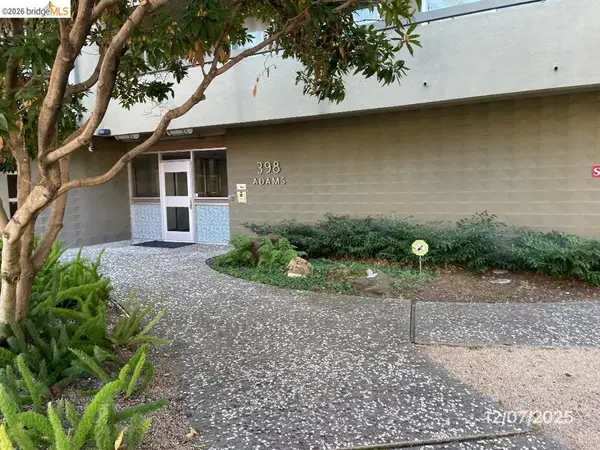 398 Adams St #204, Oakland, CA 94610