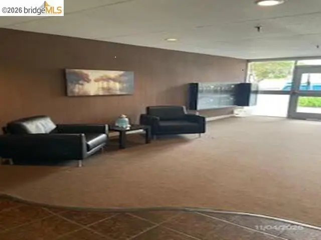 398 Adams St #204, Oakland, CA 94610 - #2