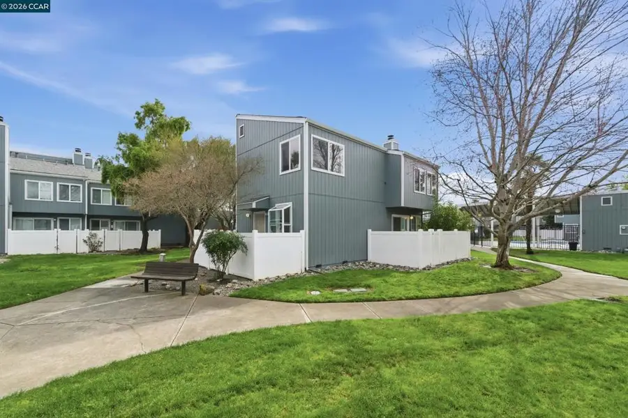 1213 1213 Camino Corto, Rohnert Park, CA 94928 - #2