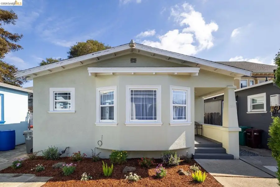 1082 16th St, Oakland, CA 94607 - #2