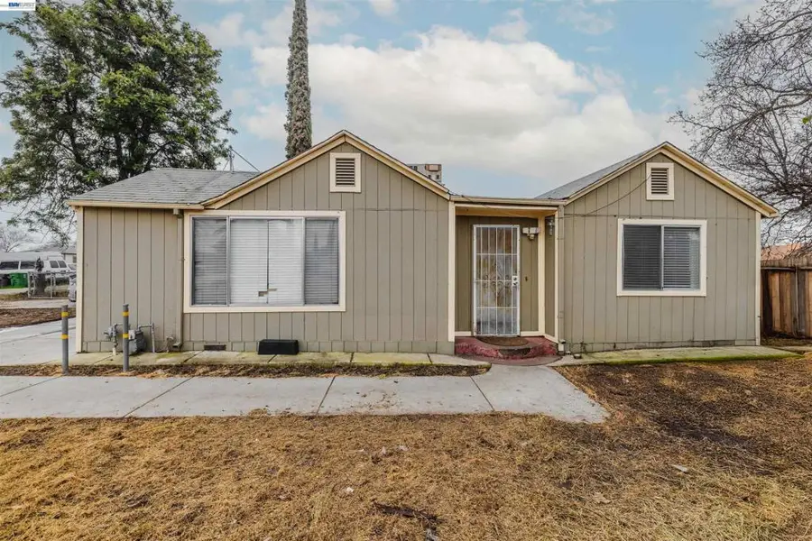 252 W Clover Rd, Tracy, CA 95376 - #2
