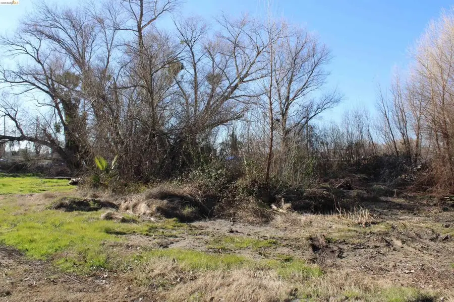 408 Park Ln, Bethel Island, CA 94511 - #3