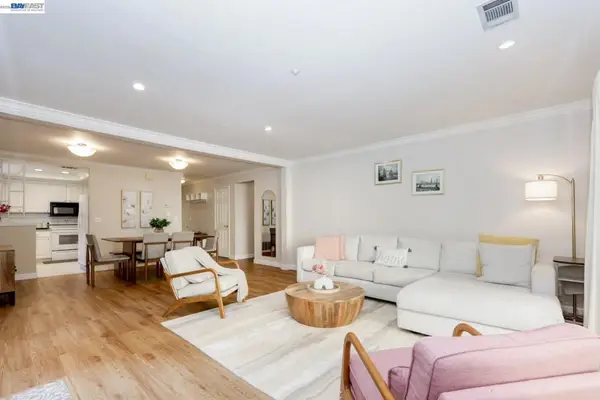 2627 2627 Oak Rd #A, Walnut Creek, CA 94597