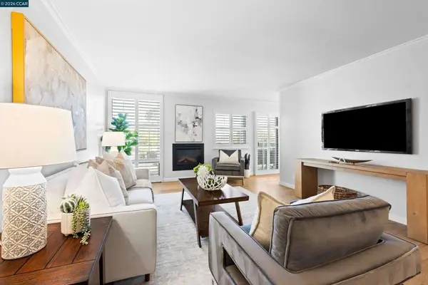 1111 Compass Ln #105, Foster City, CA 94404