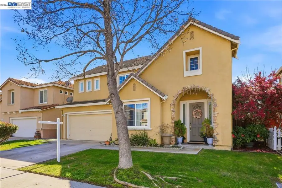 2248 Golden Leaf Ln., Tracy, CA 95377 - #2