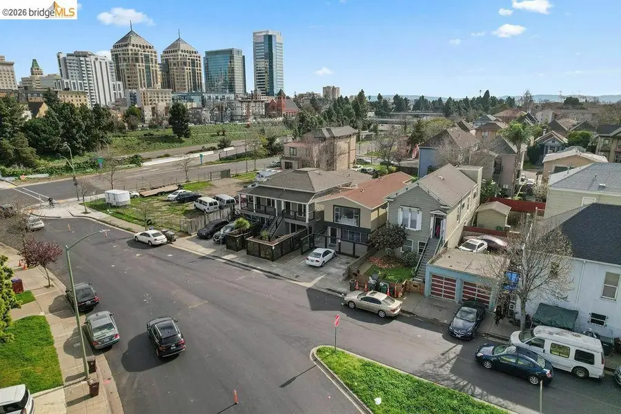 769 769 17th St, Oakland, CA 94612 - #3