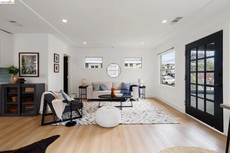 1004 1004 39th St, Oakland, CA 94608 - #2