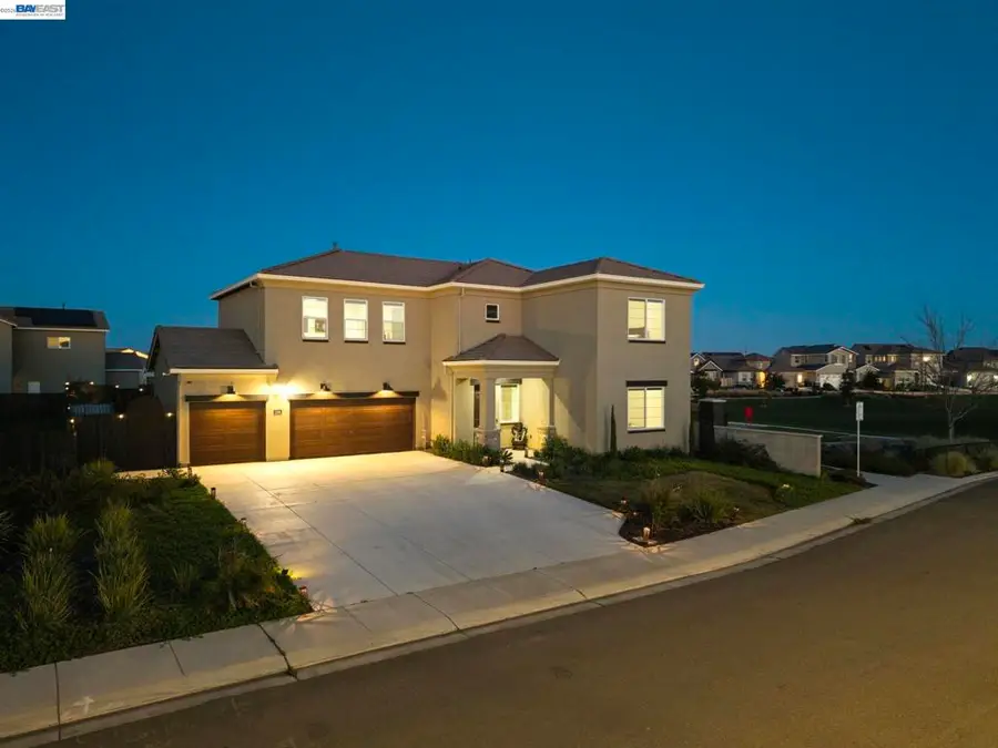 2394 2394 Bharvani Ave, Manteca, CA 95337 - #2