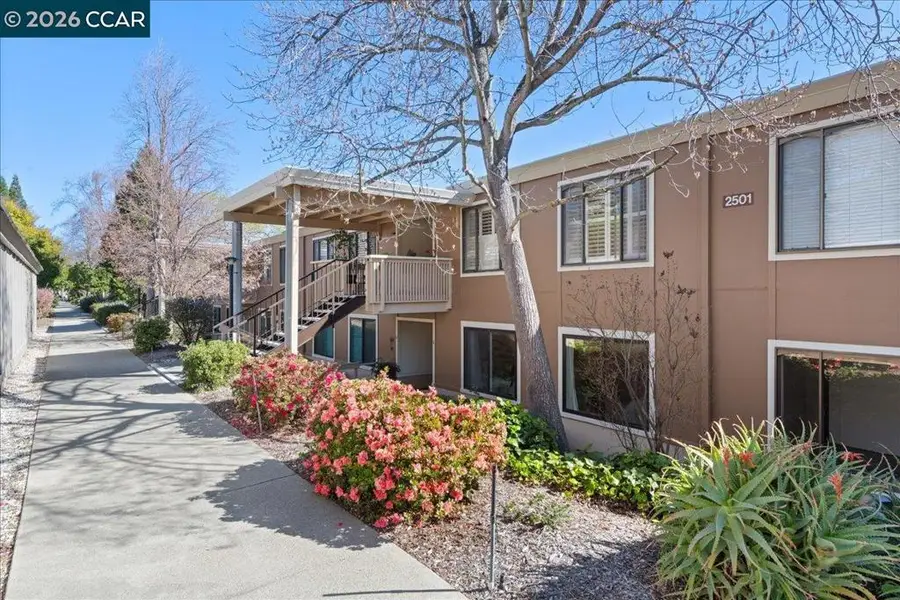 2501 Pine Knoll Dr #8, Walnut Creek, CA 94595 - #3