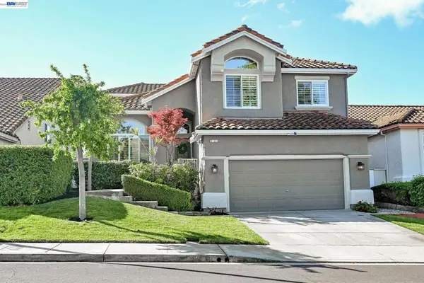 2135 Bluerock Cir, Concord, CA 94521