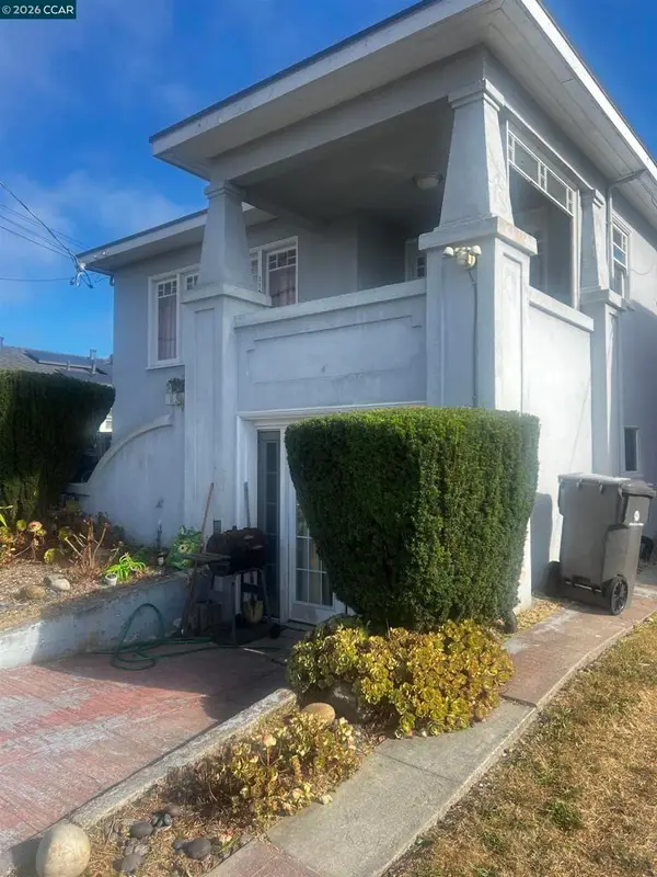1161 64th St, Oakland, CA 94608