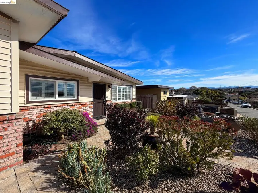 1732 Fernando St, Seaside, CA 93955 - #3