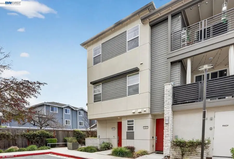 411 411 Rhythm Ln, Hayward, CA 94544 - #3