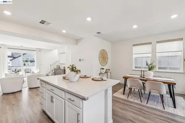 28957 Ashwell Ave, Hayward, CA 94544