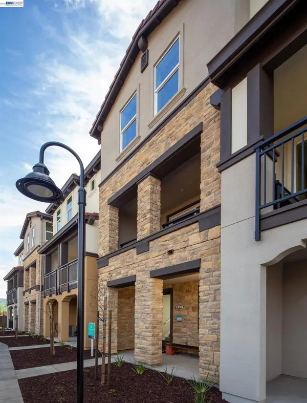 913 More Lane #1304, Morgan Hill, CA 95037