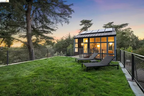 8210 Skyline Blvd, Oakland, CA 94611