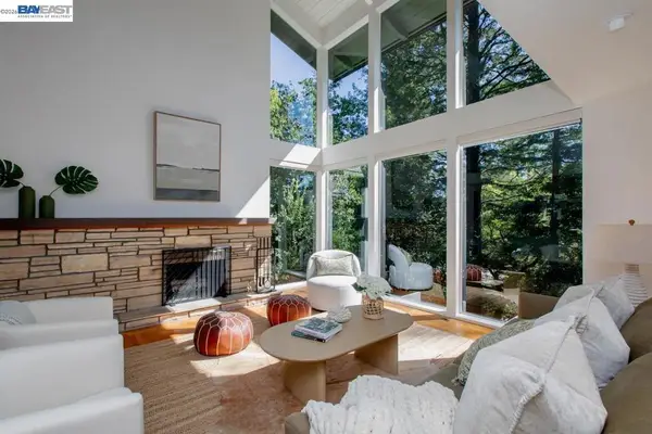 6540 Saroni Dr, Oakland, CA 94611