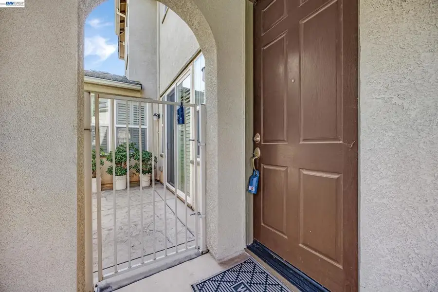 156 W Moraga St, Mountain House, CA 95391 - #2