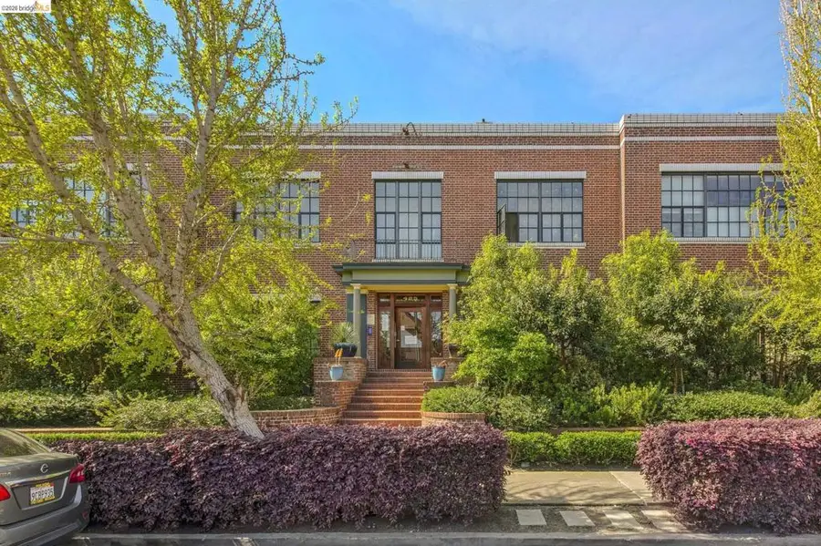 425 E 11th St #17, Oakland, CA 94606 - #2