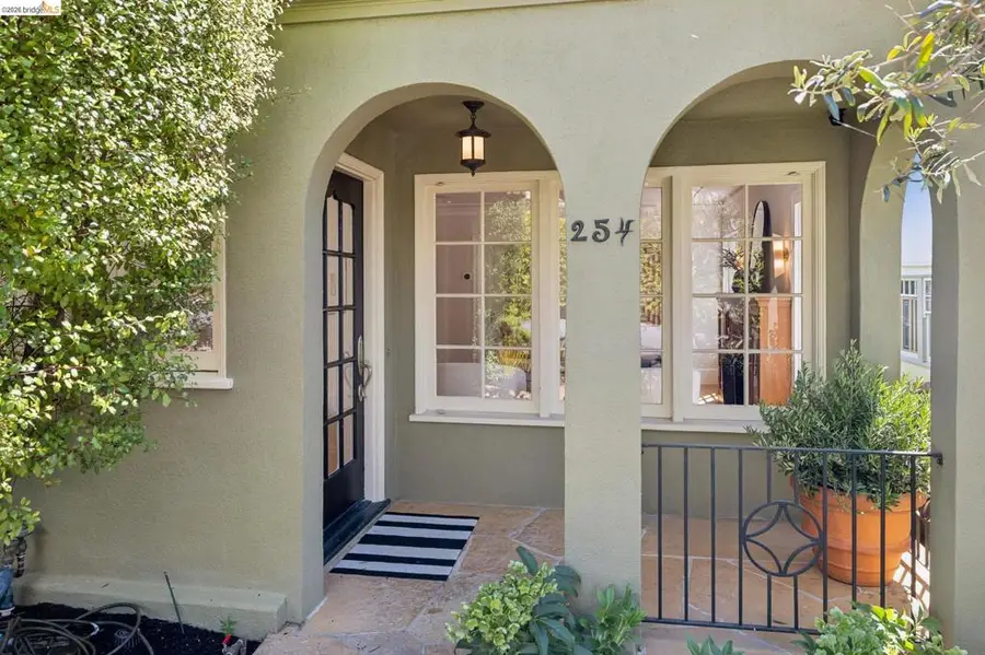 254 Wildwood Ave, Piedmont, CA 94610 - #2